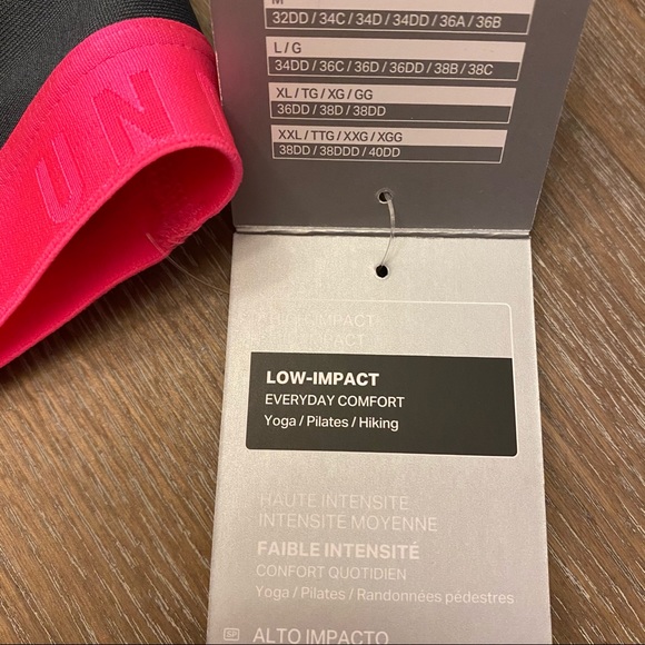 UNDER ARMOUR Asymmetric Low-Impact Sports Bra - Picture 13 of 13